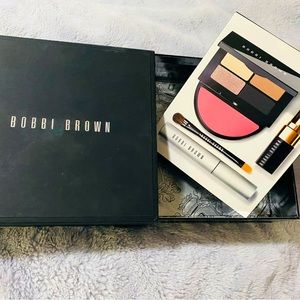 NWOT BOBBI BROWN “Instant Pretty Collection”  Rare set of neutral color palette
